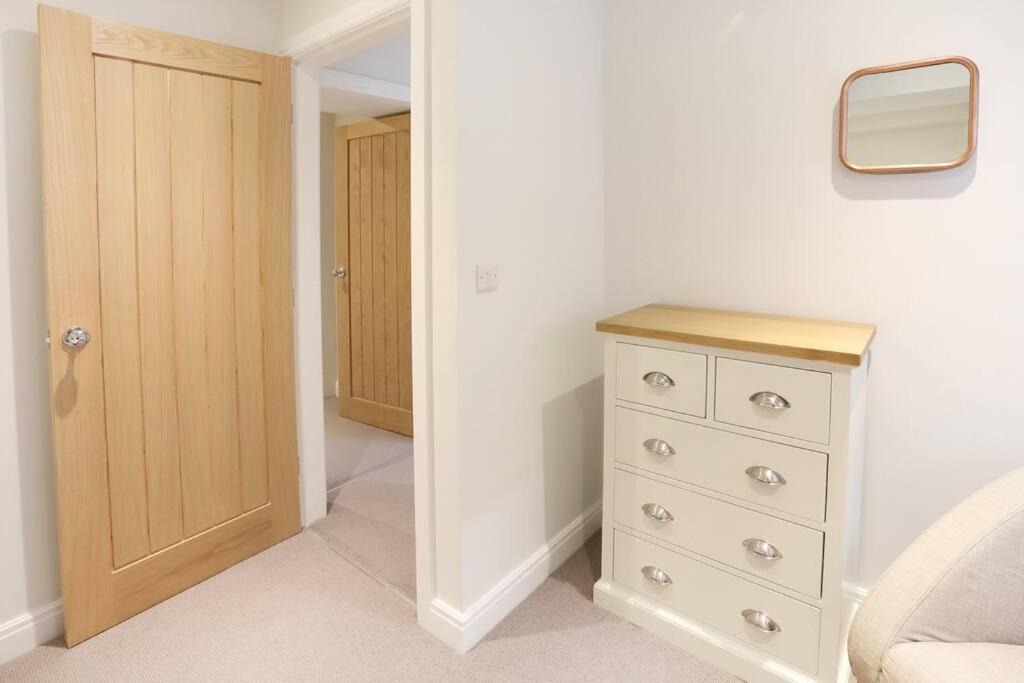 Central Ripon Apartment - View Of The Cathedral! Екстер'єр фото