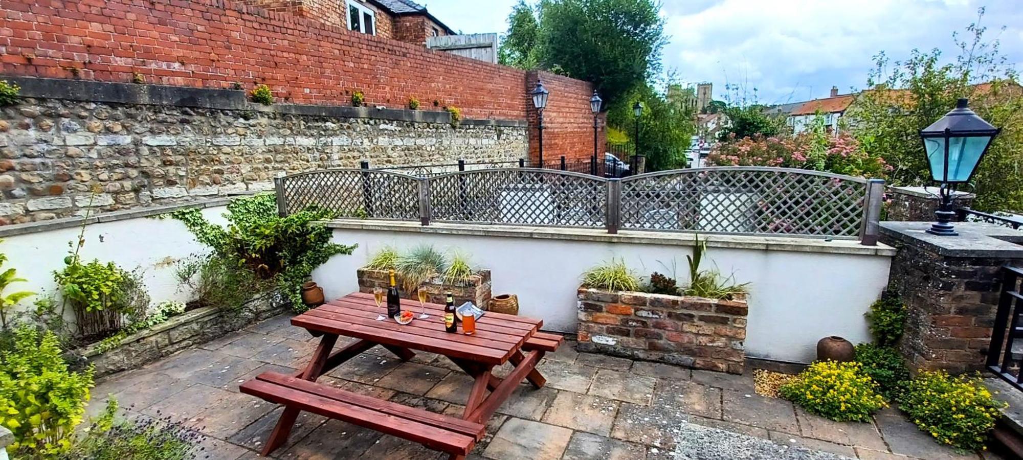 Central Ripon Apartment - View Of The Cathedral! Екстер'єр фото